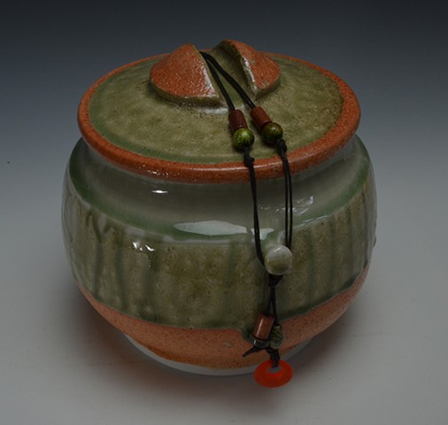 Cleft Knob Jar with Orange Pull