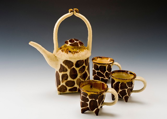Giraffe tea set