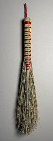 Red solstice Hawk Tail (long handle) - for light sweeping