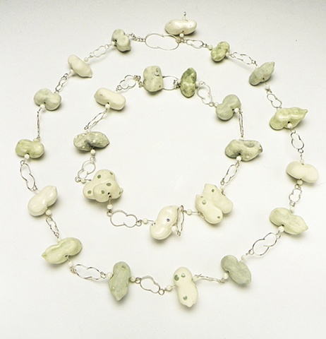 Peanut Necklace-Green, On the Go