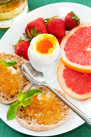 egg muffin strawberries grapefruit