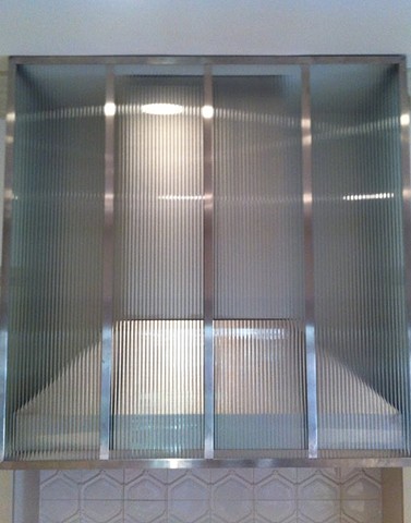 Ribbed Glass and Stainless Steel Rangehood