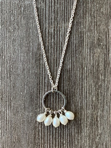 fresh water pearl and sterling circle on chain necklace