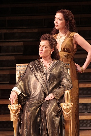 ANTONY AND CLEOPATRA Shakespeare Theatre Company/ Jennifer Moeller, costume designer photo by Carol Pratt