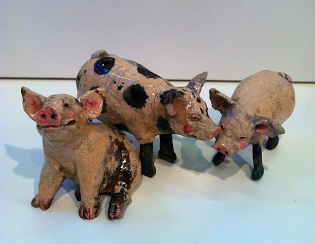 small ceramic pigs 