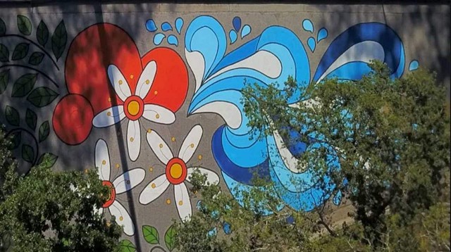 FEATURE: TEMPLE TERRACE RESIDENTS PAINT EYE POPPING DESIGN...