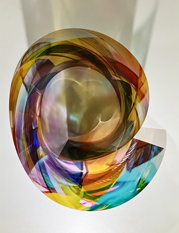 Light folding, remembering how to curve (closed spiral)