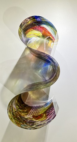 Light folding, remembering how to curve (triple fold))