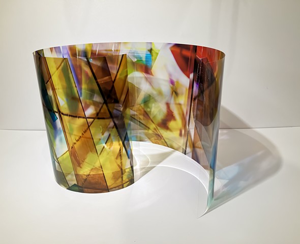 Light folding, remembering how to curve (open spiral))