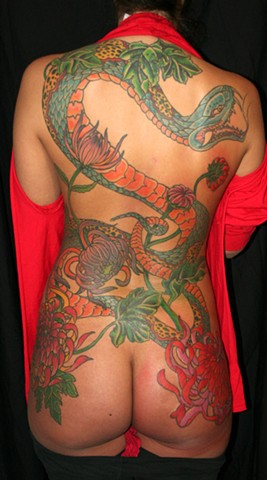 snake hebe chrsanthemums irezumi tattoo tattooagogo new orleans backpiece