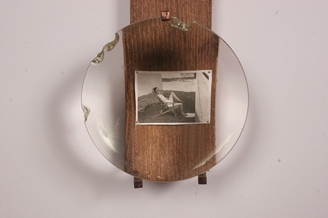 Magnifying Picture Frame