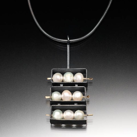 Nine pearl pendant