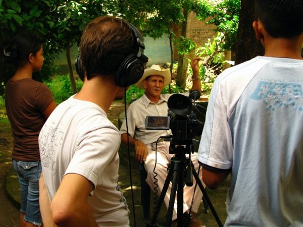 Intergenerational video project telling the history of San Juan de Limay from pre-colombian to modern era.