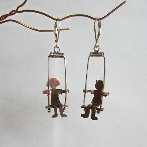 Swinging Children earrings