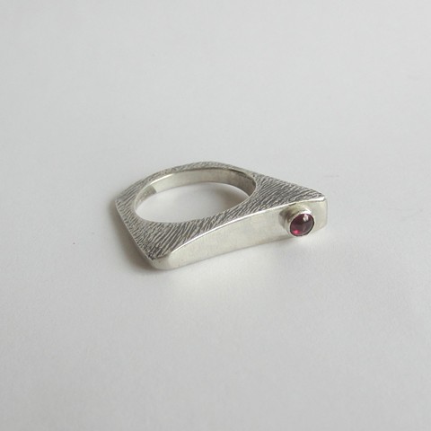Flat ring with Ruby