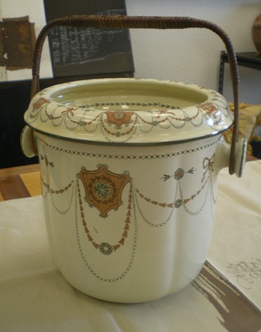Royal Doulton Bathroom Pot