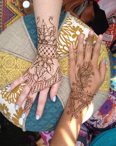 Henna Hands