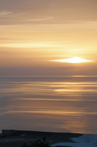 l'alba sul mare