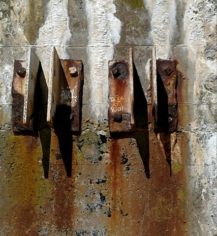 Color photo, abstract, rusted brackets