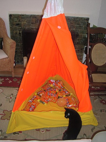 SPECIAL HUT FOR CANDY CORN EATING