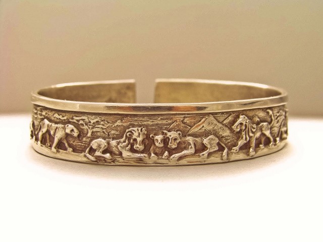 Pride of Lions Bangle Bracelet