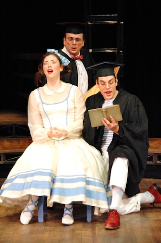 Bianca (Nicole Rodenburg) and Lucentio "as Cambio" (Christopher Hirsch)