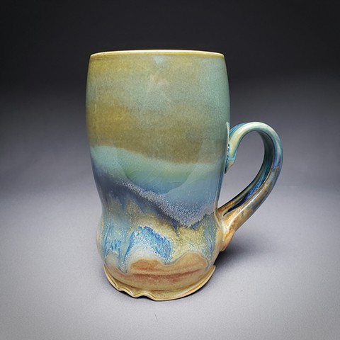 Item DV117 Waisted Mug in Turquoise & Red Gold