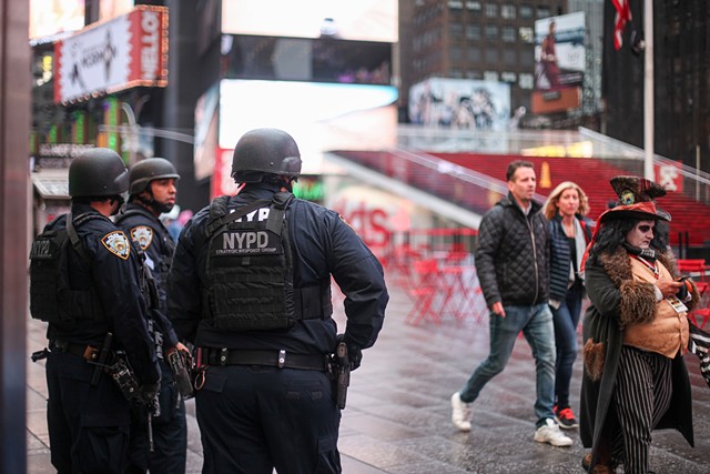Despite a recently released ISIS video which insinuated an imminent bomb detonation in Times Square, tourist traffic and construction remains normal with some additional police support on November 15, 2015.