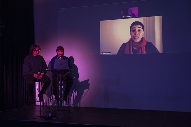 Talk between Mihkkal Hætta and Shuruq Harb moderated by Maya Økland. Photo: Nayara Leite / BEK