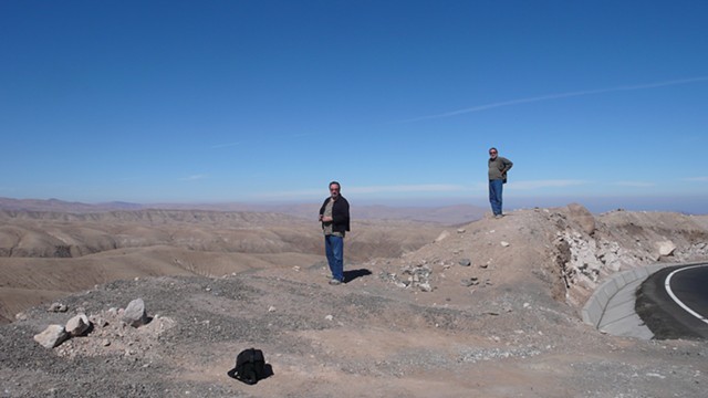 Fernando La Rosa & Billy Hare photographing near Nasca, 2010