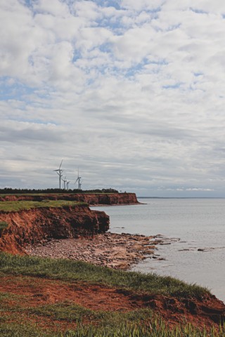 Red cliffs next to the Atlantic Ocean in Prince Edward Island