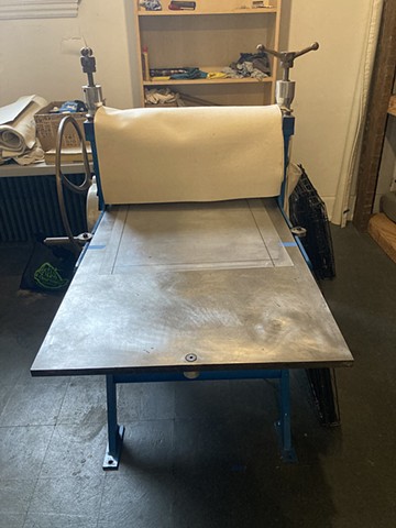 Griffin 000 Etching Press Bed is 22.5â€�x44â€�