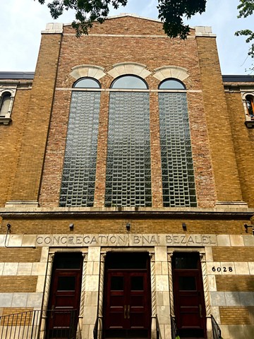 Narrow Bridge Facade
