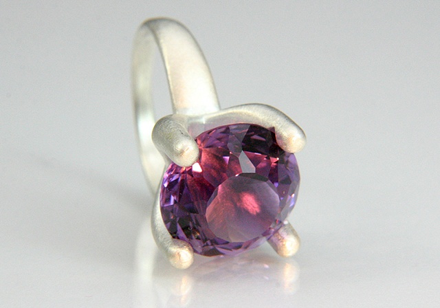 Annie Ring with Amethyst 