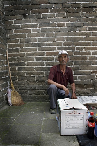 Vendor Li Shengting, The Great Wall, China