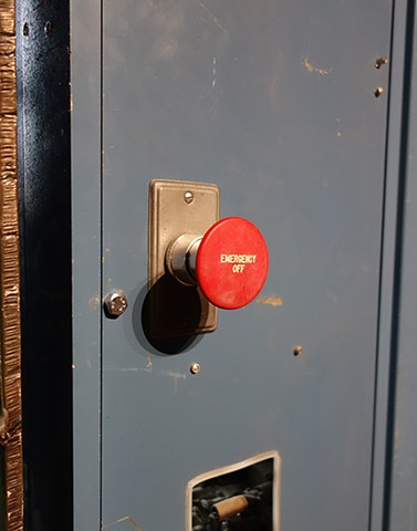 Emergency door knob