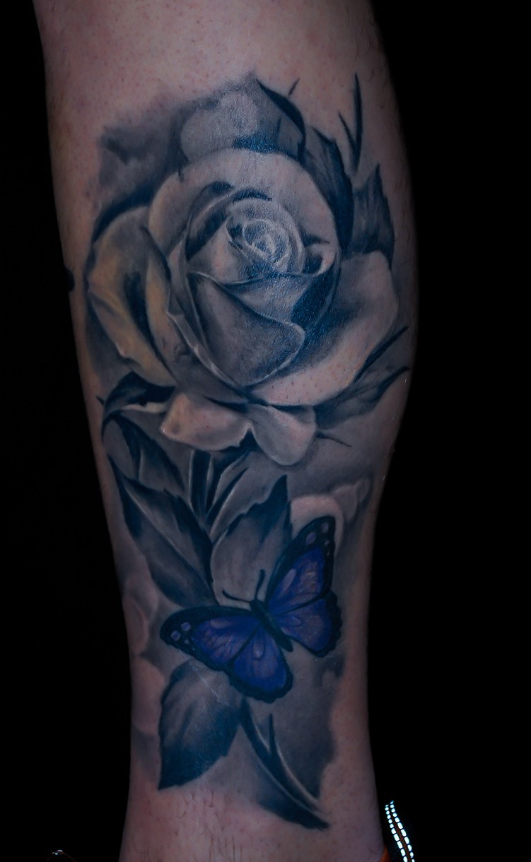 nakedarttattoos realistic black and grey rose tattoo by chris nakedarttattoos realistic black and grey rose tattoo by chris