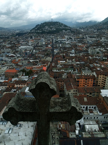 Quito Cross