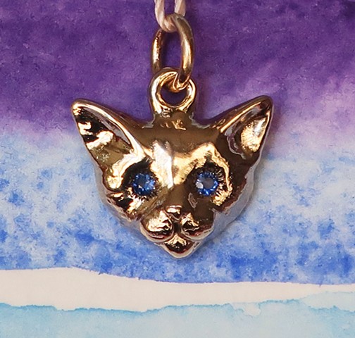 custom, gold, kitty, cat, charm, yellow gold, blue sapphire