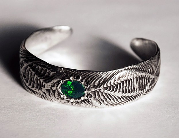 Cuttlefish cast Dragon Cuff