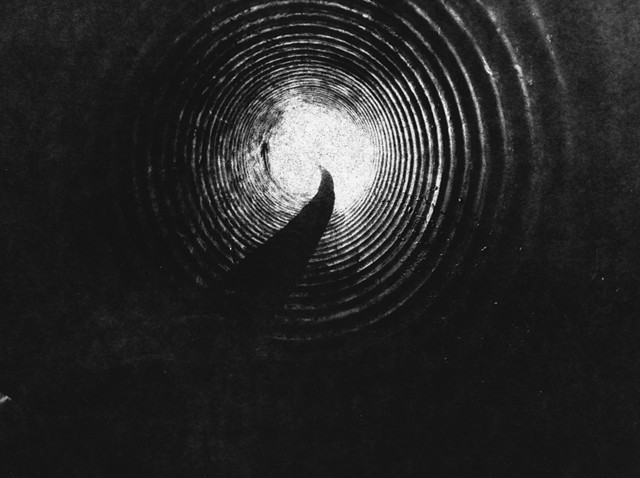 Tunnel Crawl