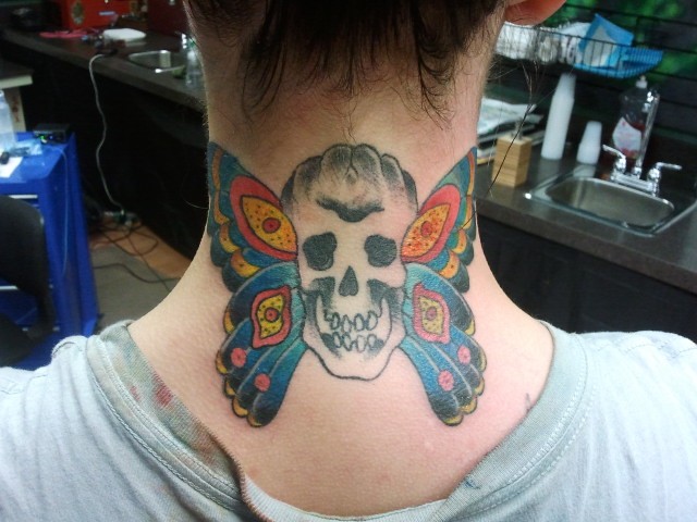 skull butterfly neck