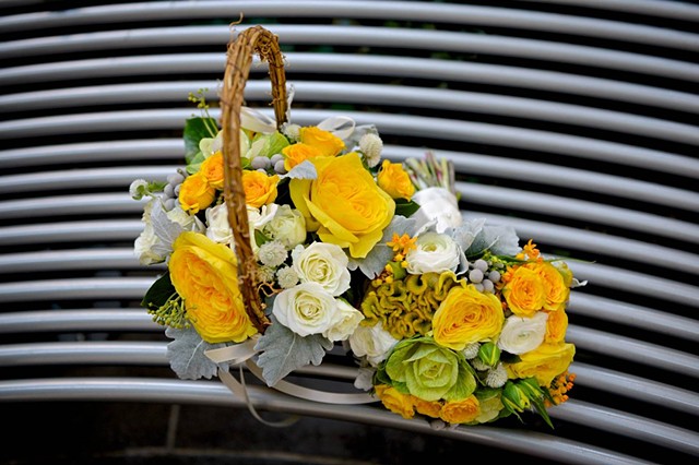 yellow flower girl basket and bridal bouquet
