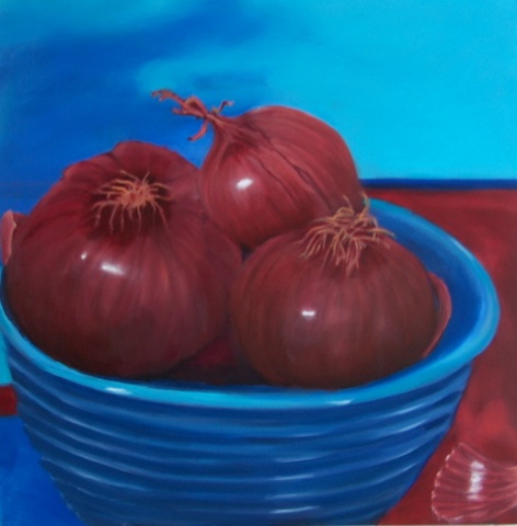 Red Onion,  blue bowl