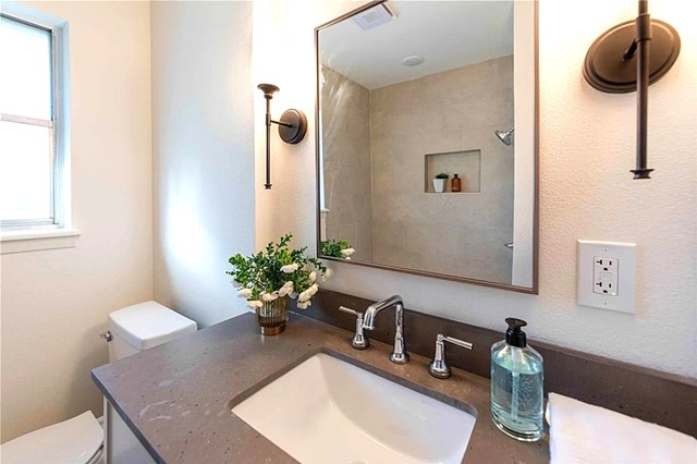 Bathroom vanity