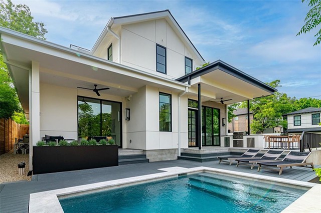Pool and Outdoor Kitchen 
