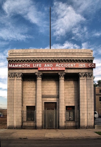 A Building in Bronzeville