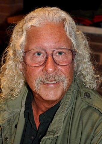 Arlo Guthrie after his concert in Middletown, OH