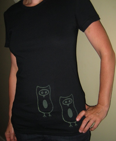 silkscreened owl t-shirt