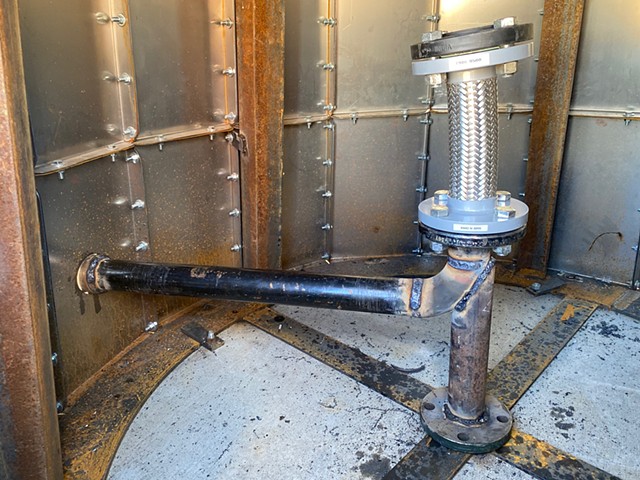Internal steam plumbing